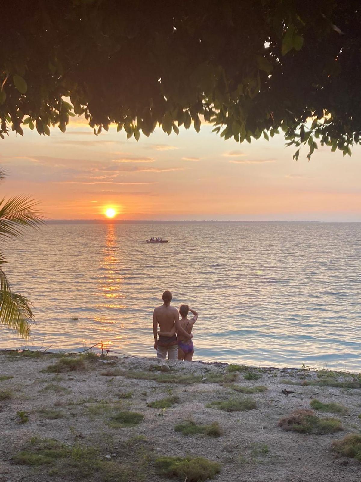 Bikini Beach El Remate Bagian luar foto